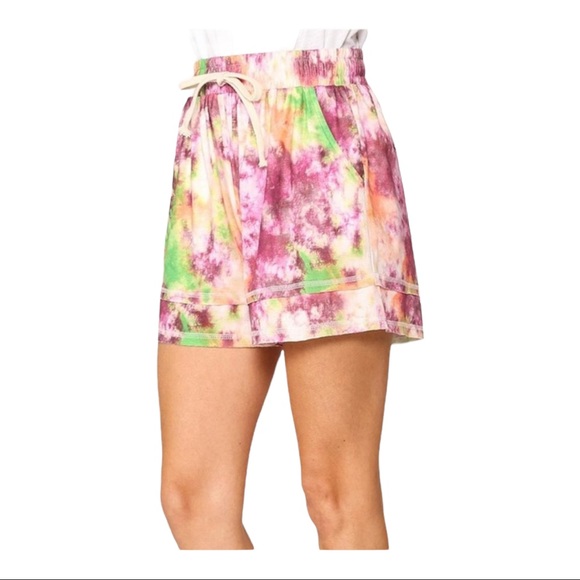 Tie Dye Drawstring Shorts with Side Slit Pockets - Picture 3 of 10